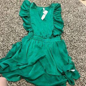 GLAM Flutter sleeve dress